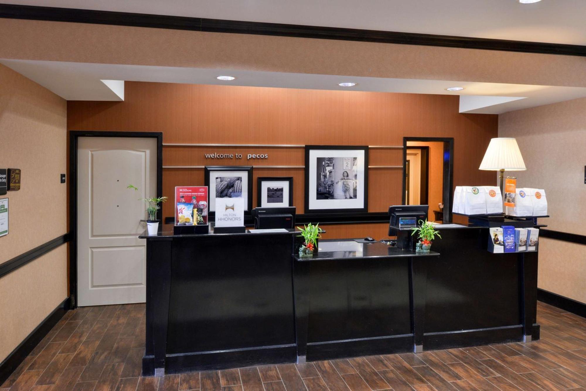 Hampton Inn Pecos Exterior foto